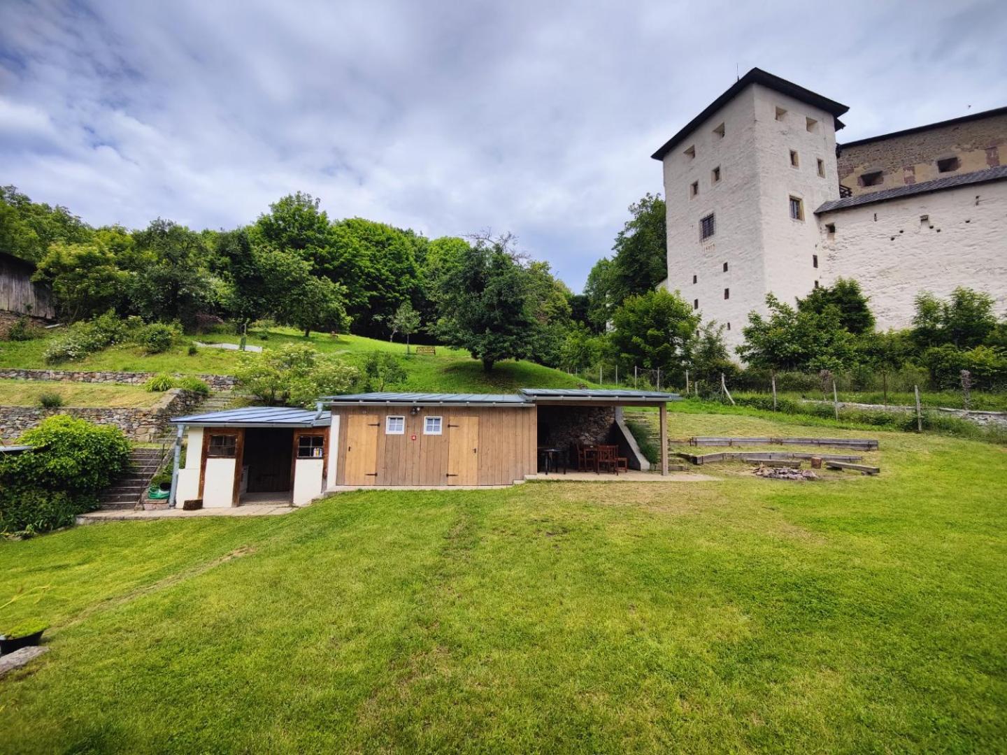 Stanovanie Pod Starym Zamkom - Camping Banská Štiavnica Buitenkant foto